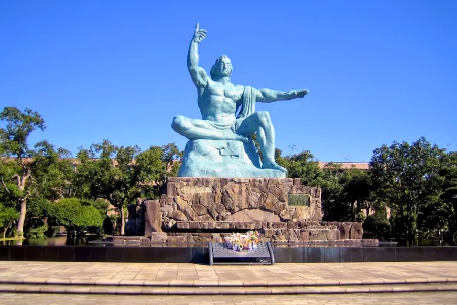 Nagasaki Peace Park statue