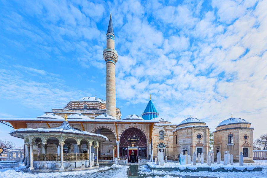 Snowy mosque in Istanbul