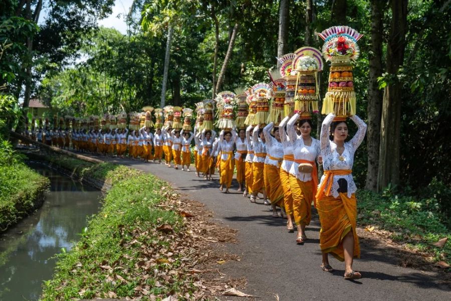 Traditional Balinese procession