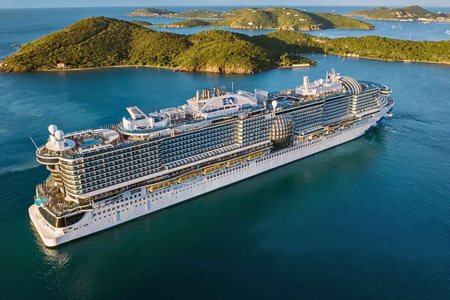 Cruise ship in Aomori