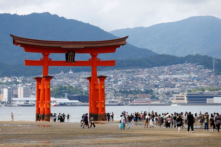 Itsukushima Shrine Miyajima torii