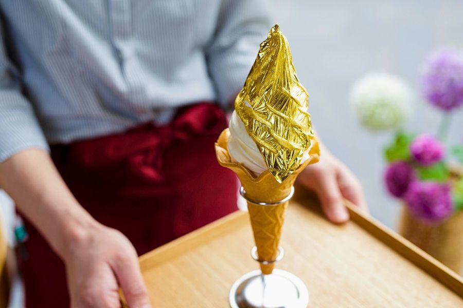 Kanazawa gold leaf sweets