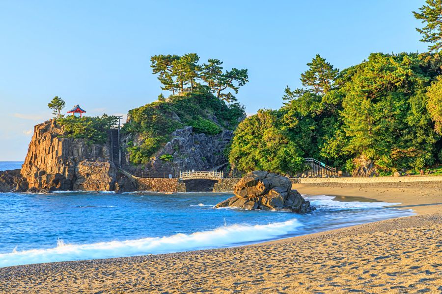 Katsurahama Beach in Kochi