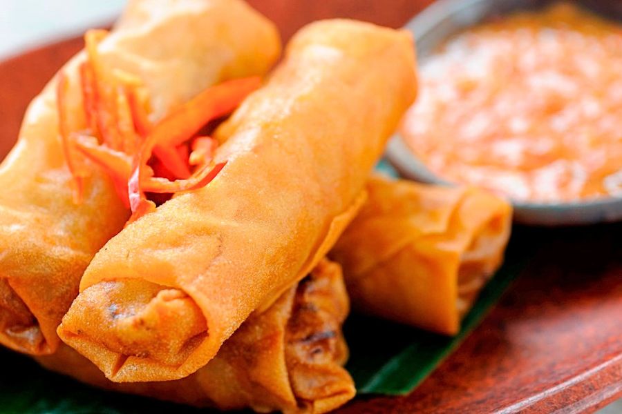 Lumpia Filipino food