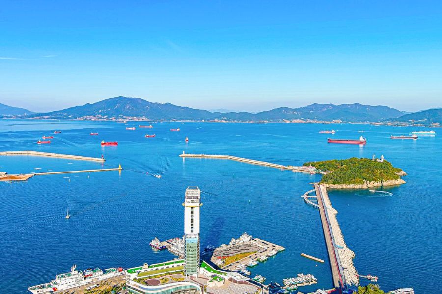 Odongdo Island in Yeosu Odongdo Island in Yeosu