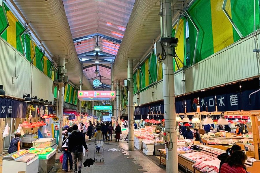 Omicho Market in Kanazawa