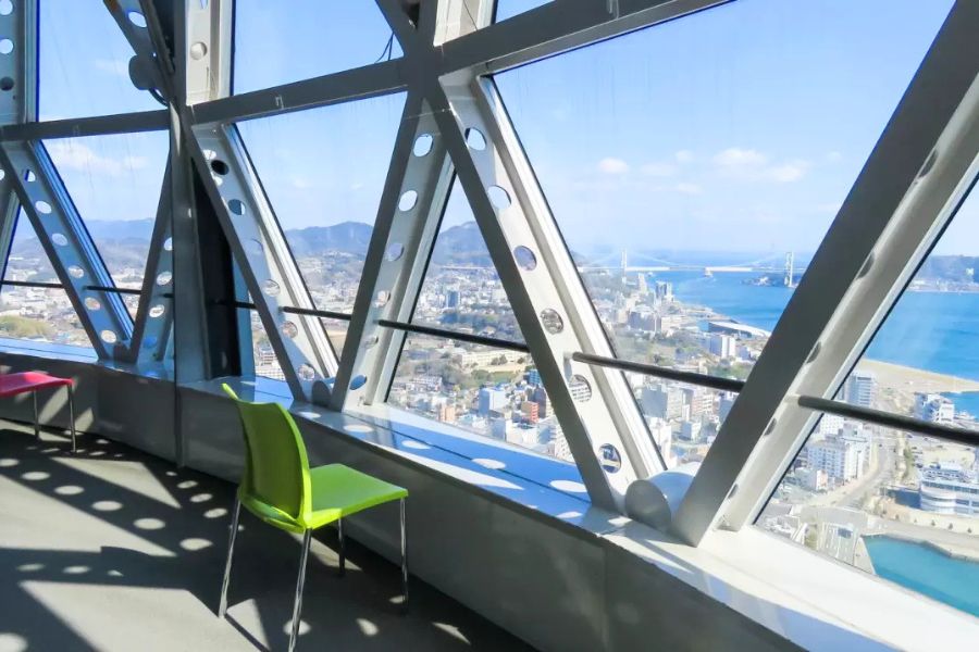 Kaikyo Yume Tower in Shimonoseki