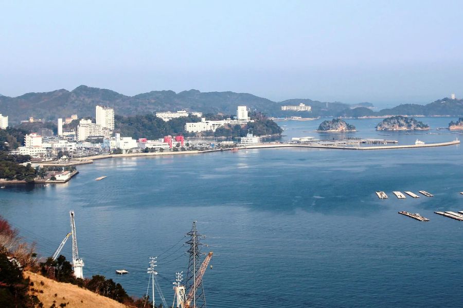Toba cruise port